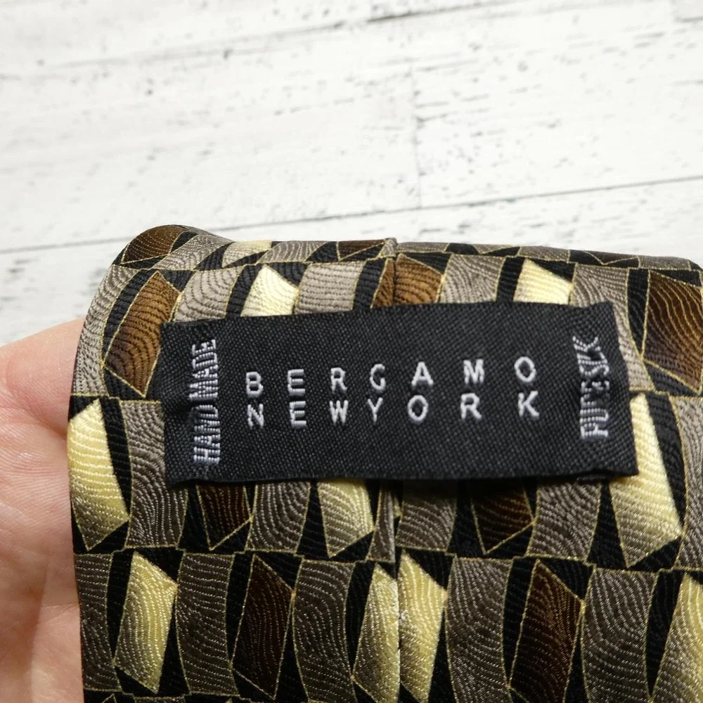 Bergamo New York Tie Mens One Size Brown Geometric 100% Silk Woven Necktie